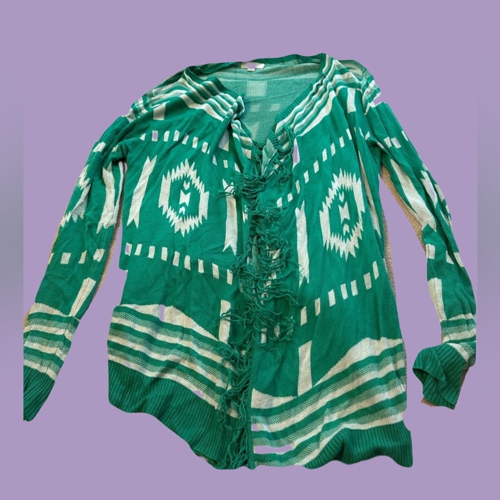 Pink lily size medium cardigan - Picture 2 of 3